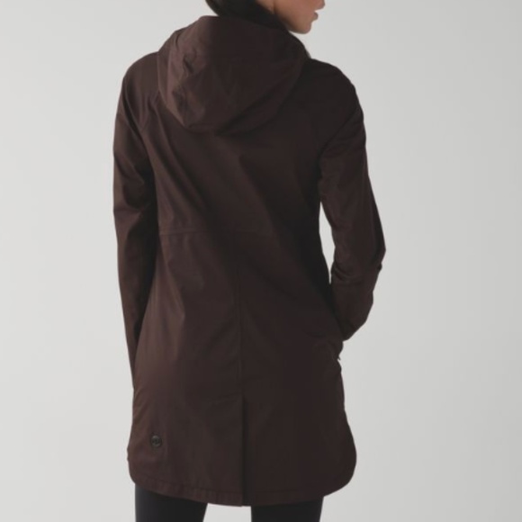 Lululemon Definitely Raining Jacket - Picture 4 of 14